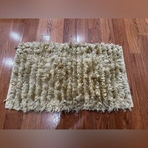 Jessica Simpson Bella Bath Rug Set of 2, Metallic Gold, 34”x21”